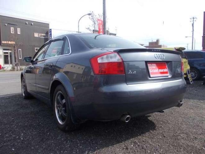アウディA4 1.8T クワトロ 4WD 4SD