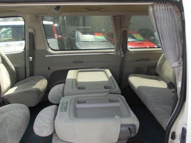 ハイエースレジアス 2.7 4WD 4Dr