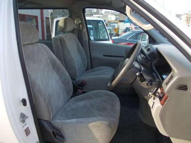 ハイエースレジアス 2.7 4WD 4Dr