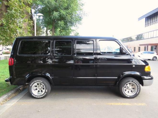 ダッジラムバン　ショーティー 5200 4Dr