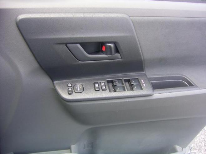 ノアX Lセレクション 4WD ワンオーナー 2000 5Dr