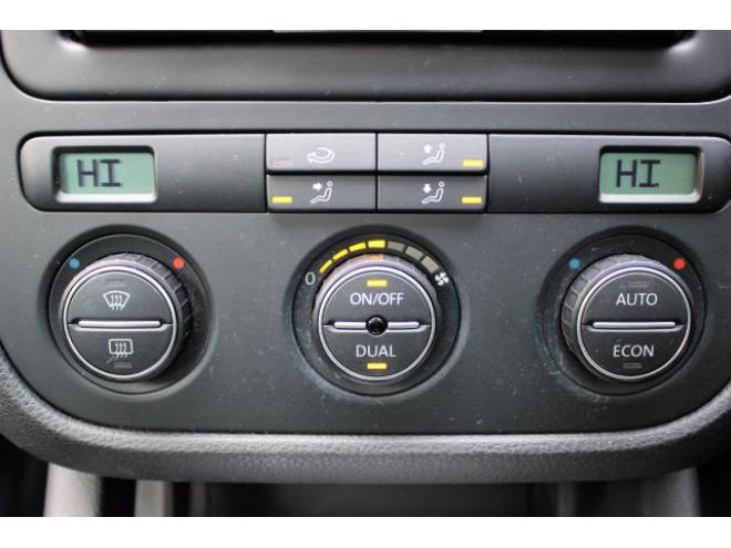 ワーゲンVWゴルフ　GT　TSI 1400 5Dr