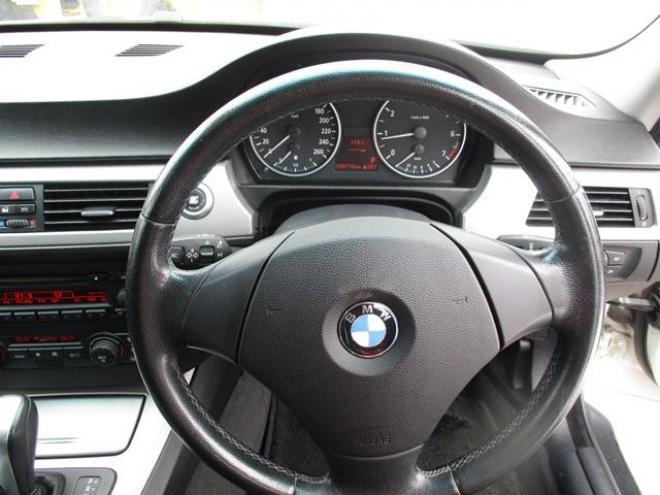 BMW320i 2000 5Dr