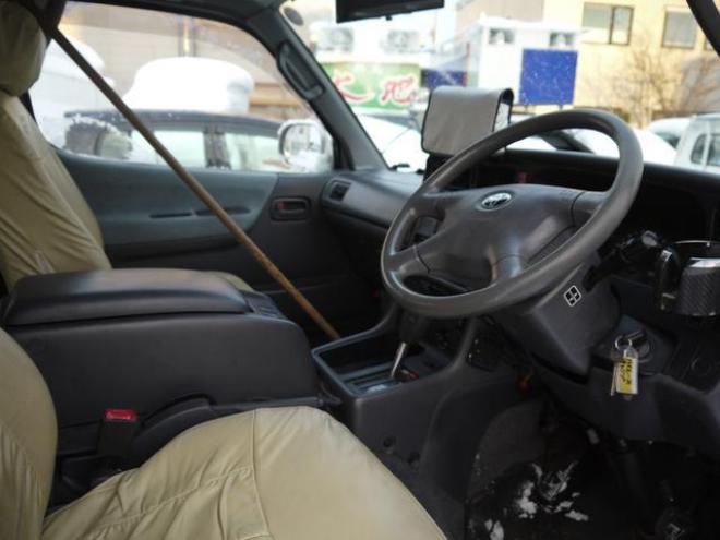 ハイエースバンキャンピング 4WD ディーゼル 3000 4Dr