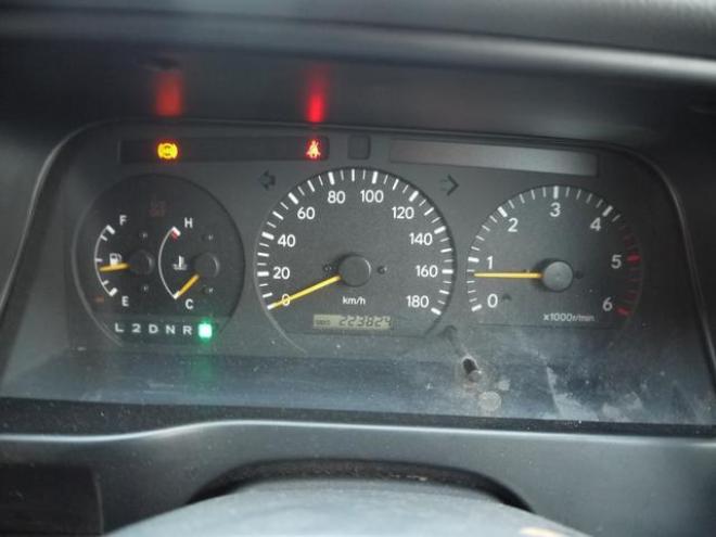 ハイエースバンキャンピング 4WD ディーゼル 3000 4Dr