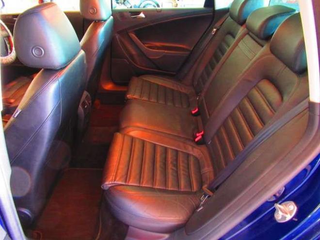 パサートヴァリアントV6 4モーション 4WD　車検整備付 正規輸入車 3200 5Dr
