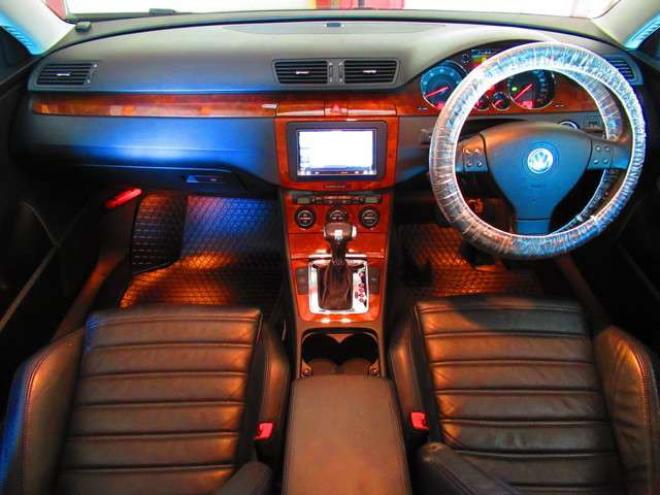 パサートヴァリアントV6 4モーション 4WD　車検整備付 正規輸入車 3200 5Dr