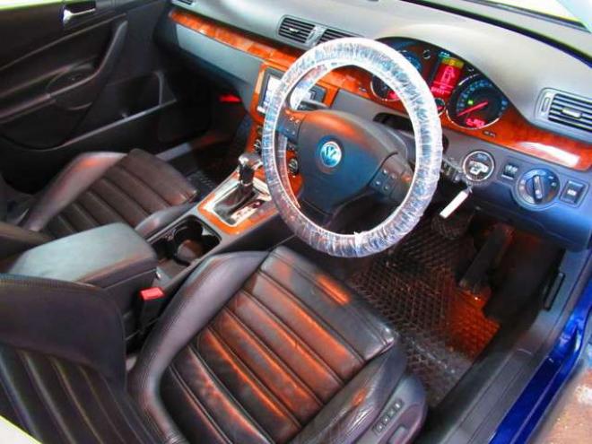 パサートヴァリアントV6 4モーション 4WD　車検整備付 正規輸入車 3200 5Dr