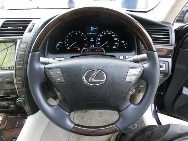 レクサスＬＳ ＬＳ６００ｈＬ後席セパレートシートパッケージ 4WD 5000 4Dr