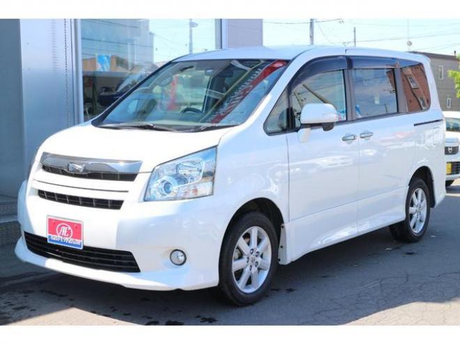 ノアＳｉ　スマートキー　４ＷＤ　アルパインフリップダウンモニター 4WD 2000 5Dr