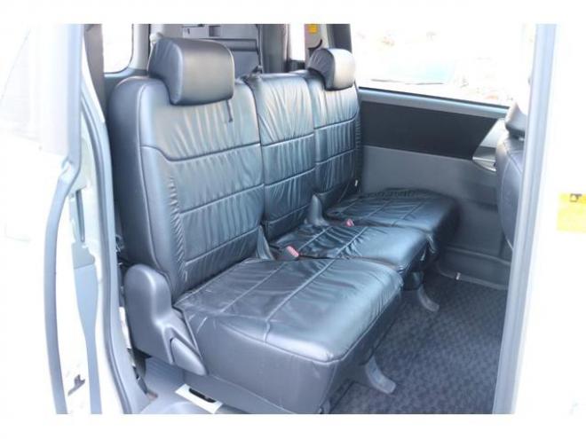 ノアＳｉ　スマートキー　４ＷＤ　アルパインフリップダウンモニター 4WD 2000 5Dr