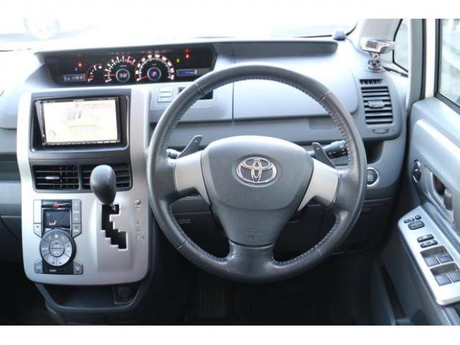 ノアＳｉ　スマートキー　４ＷＤ　アルパインフリップダウンモニター 4WD 2000 5Dr
