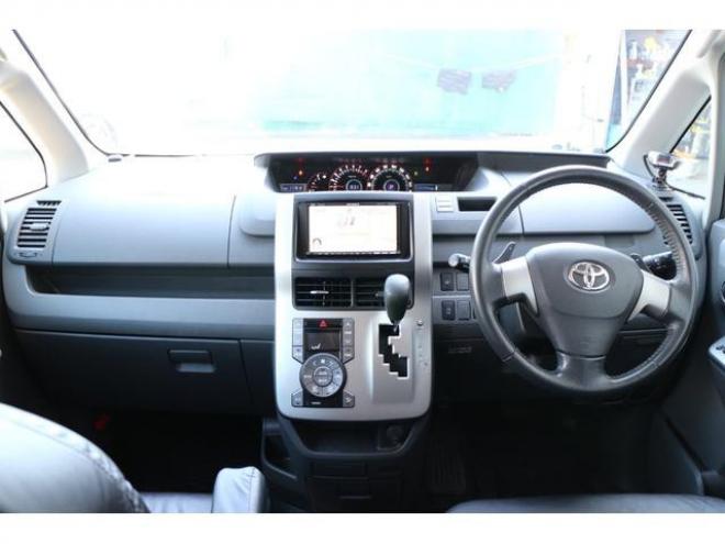 ノアＳｉ　スマートキー　４ＷＤ　アルパインフリップダウンモニター 4WD 2000 5Dr
