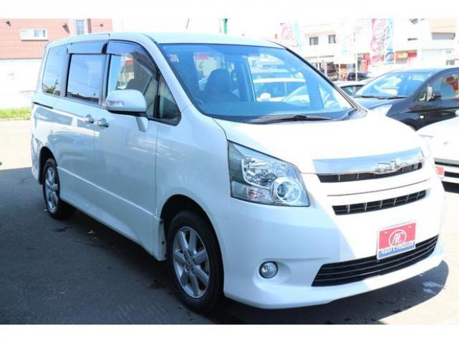 ノアＳｉ　スマートキー　４ＷＤ　アルパインフリップダウンモニター 4WD 2000 5Dr