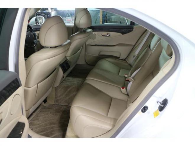 レクサスＬＳ ＬＳ６００ｈ　バージョンＳ　Ｉパッケージ　パワートランク 4WD 5000 4Dr