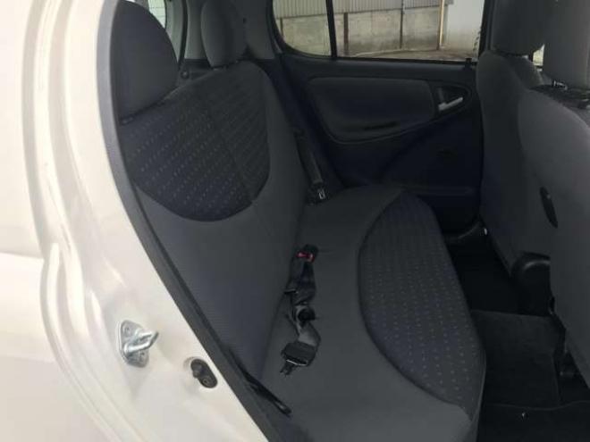 ヴィッツ1.3 F 4WD　Tチェーン車 ETC 1300 5Dr