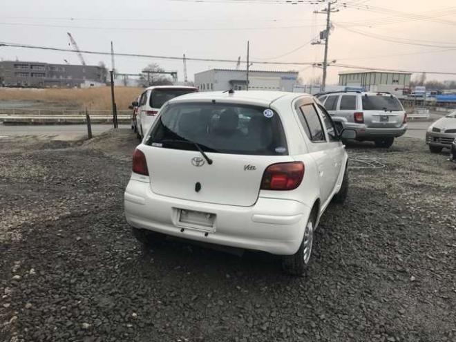 ヴィッツ1.3 F 4WD　Tチェーン車 ETC 1300 5Dr
