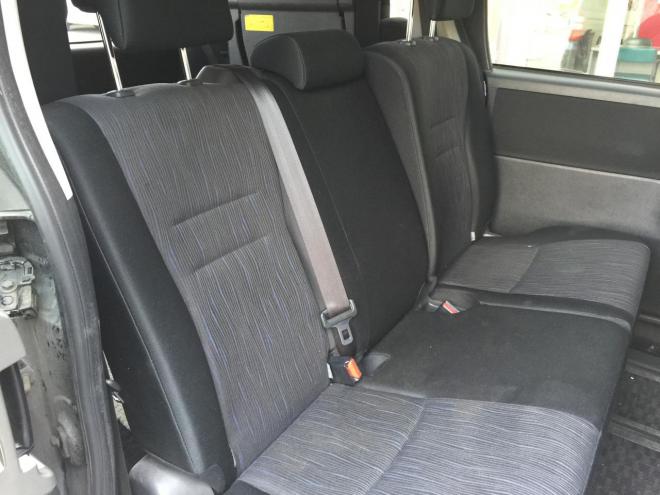 ノアSI　４WD/ETC/バックカメラ/本州仕入れの寒冷地仕様/両側パワースライドドア 4WD 2000 5Dr