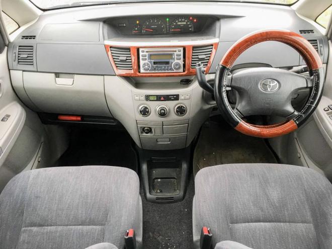 ノアＸ　Ｖセレクション　４ＷＤ　禁煙車　寒冷地　１年保証　福祉車 4WD