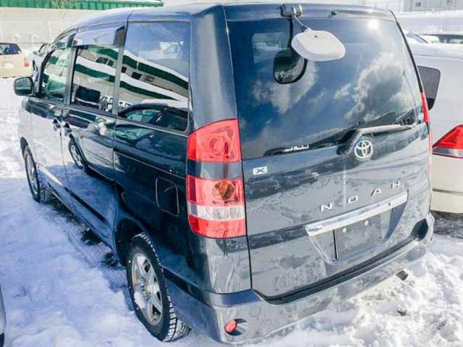ノアＸ　Ｖセレクション　４ＷＤ　１年保証　禁煙　電動スライド 4WD