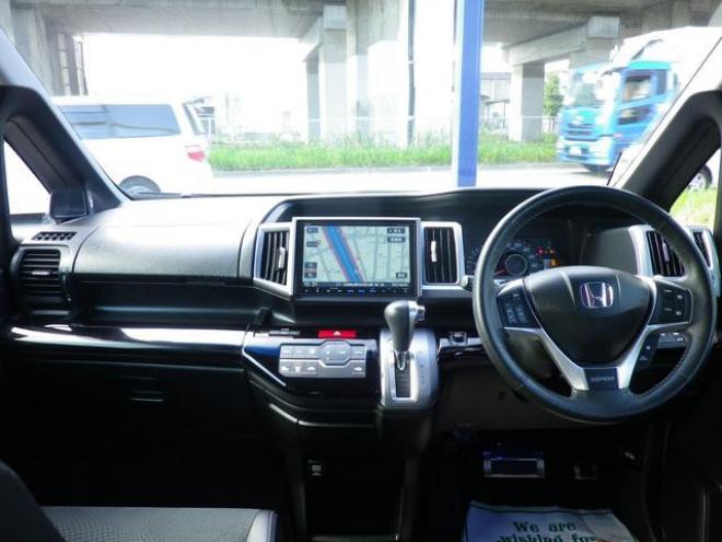 ステップワゴンスパーダ Ｚ　クールスピリット４ＷＤ　９型ナビ　Ｂカメラ　両側パワスラ 4WD 2000 5Dr