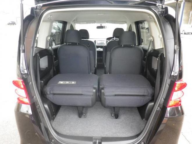 フリードＧ　Ｌパッケージ４ＷＤ　ナビＴＶ　パワースライドドア 4WD 1500 5Dr