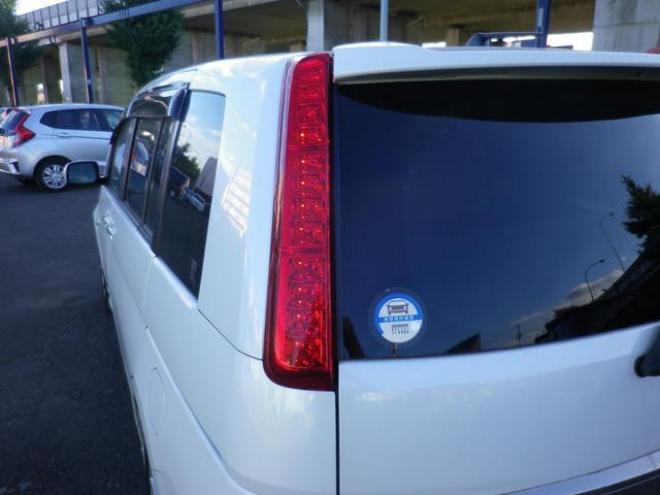 アイシスプラタナリミテッド４ＷＤ　パワスラ　ＨＤＤナビ　寒冷地仕様 4WD 2000 5Dr