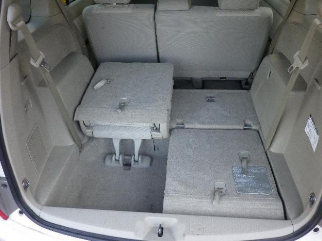 アイシスプラタナリミテッド４ＷＤ　パワスラ　ＨＤＤナビ　寒冷地仕様 4WD 2000 5Dr