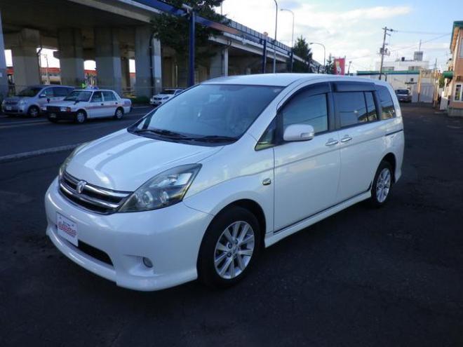 アイシスプラタナリミテッド４ＷＤ　パワスラ　ＨＤＤナビ　寒冷地仕様 4WD 2000 5Dr
