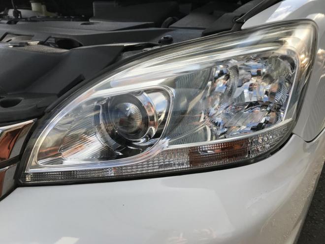 マークXジオ２４０Ｆ エアロツアラ―　☆特別限定車☆　純正ＨＤＤナビ（ミュージックサーバー・バックカメラ）　エアロツアラーバンパー・グリル　ＥＮＫＥＩ ＳＭＡＣＫ１６インチＡＷ　プッシュスタート　オートライト　スマートキー　７人乗り　ＥＴＣ　ＨＩＤ　タイミングチェーン　カタログ燃費１２．０km/Ｌ　４WD 2400 5Dr