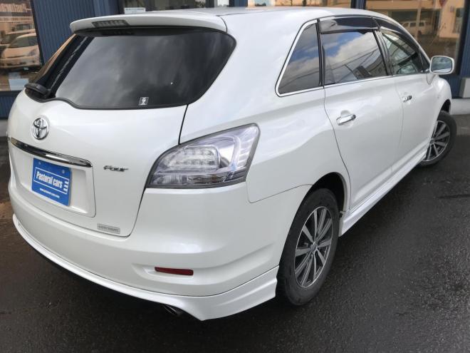 マークXジオ２４０Ｆ エアロツアラ―　☆特別限定車☆　純正ＨＤＤナビ（ミュージックサーバー・バックカメラ）　エアロツアラーバンパー・グリル　ＥＮＫＥＩ ＳＭＡＣＫ１６インチＡＷ　プッシュスタート　オートライト　スマートキー　７人乗り　ＥＴＣ　ＨＩＤ　タイミングチェーン　カタログ燃費１２．０km/Ｌ　４WD 2400 5Dr