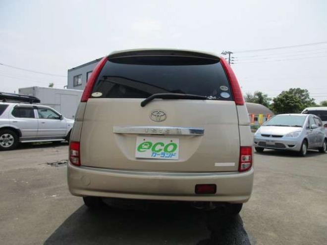 アイシス2.0 G 4WD　左パワースライドドアー 2000 5Dr