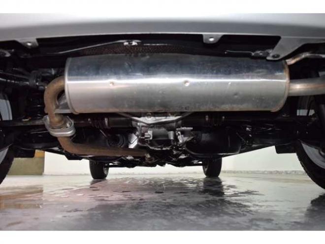 ヴィッツ1.3 F 4WD　寒冷地仕様　純正SDナビ　バックモニター 1300 5Dr