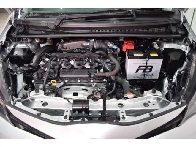 ヴィッツ1.3 F 4WD　寒冷地仕様　純正SDナビ　バックモニター 1300 5Dr