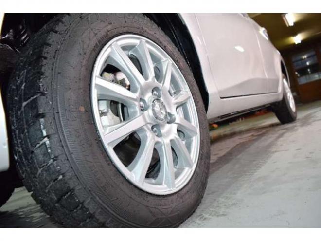 ヴィッツ1.3 F 4WD　寒冷地仕様　純正SDナビ　バックモニター 1300 5Dr