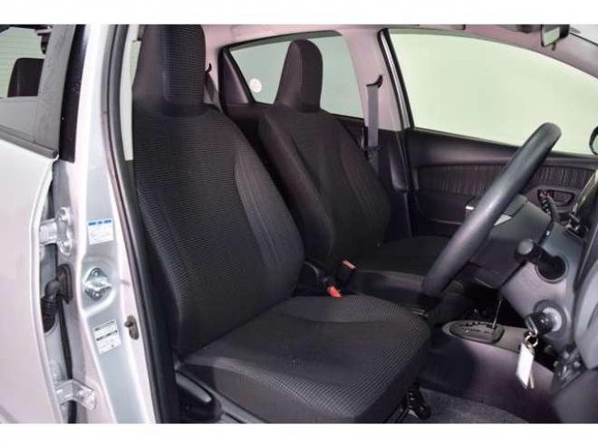 ヴィッツ1.3 F 4WD　寒冷地仕様　純正SDナビ　バックモニター 1300 5Dr