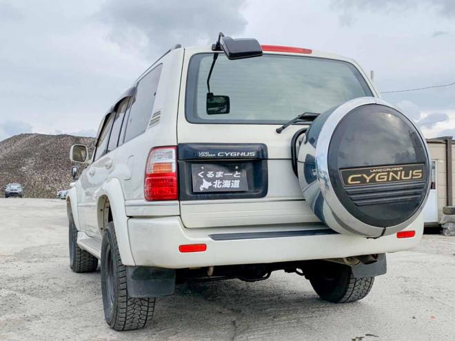 ランドクルーザー４ＷＤ　禁煙車　寒冷地仕様　１年保証 サンルーフ タイベル換済　革シート ETC ナビ 電動シート　クルコン