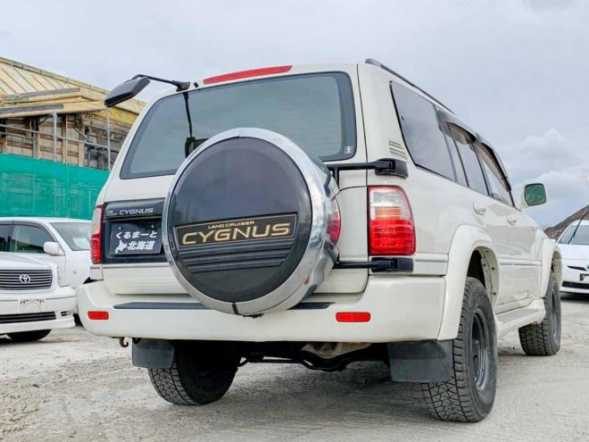 ランドクルーザー４ＷＤ　禁煙車　寒冷地仕様　１年保証 サンルーフ タイベル換済　革シート ETC ナビ 電動シート　クルコン
