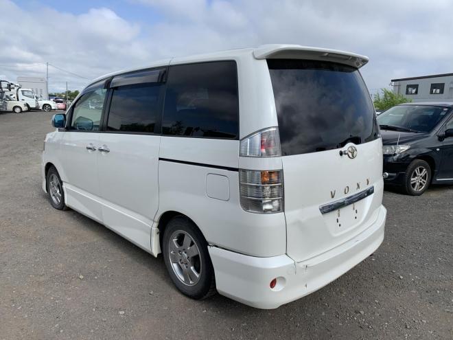 ヴォクシー2.0Z煌? 4WD 4WD 2000 5Dr