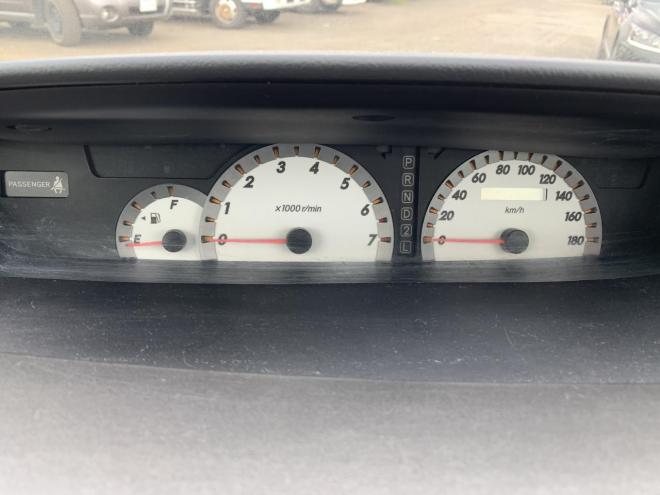 ヴォクシー2.0Z煌? 4WD 4WD 2000 5Dr