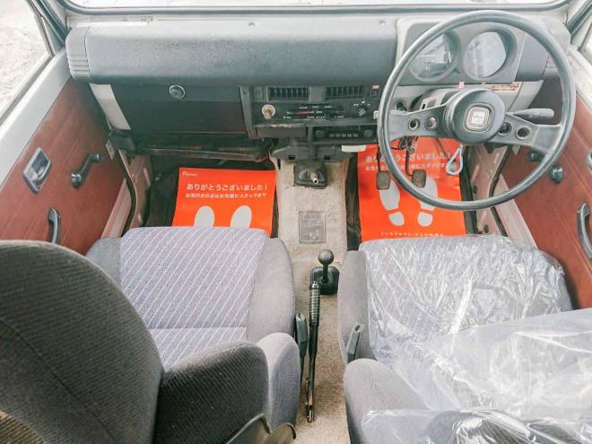 ジムニー４ＷＤ　１年保証　ＭＴ　２スト　下廻防錆
