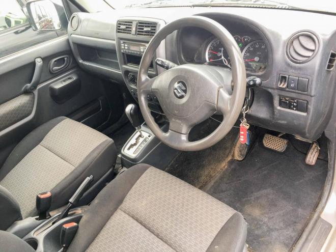ジムニーＸＣ　４ＷＤ　禁煙車　寒冷地仕様　１年保証　下廻防錆　ルーフレール