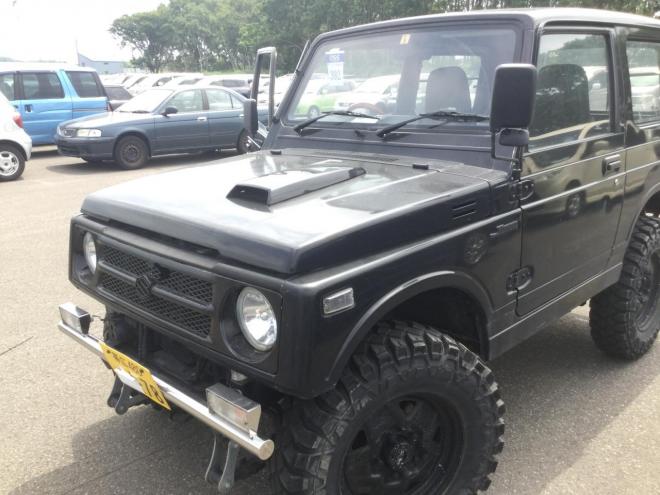 ジムニー今月の特選カー  ボディリフト マキシスマッドタイヤ7.00  サビ少ない！内外磨き清掃 4WD 660 3Dr