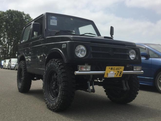 ジムニー今月の特選カー  ボディリフト マキシスマッドタイヤ7.00  サビ少ない！内外磨き清掃 4WD 660 3Dr