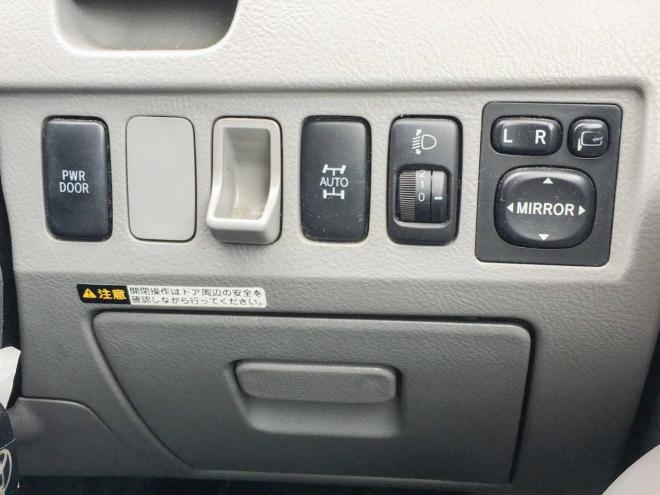 ノアＳ Ｖセレクション　４ＷＤ　禁煙車　寒冷地仕様　１年保証 ナビ　ETC