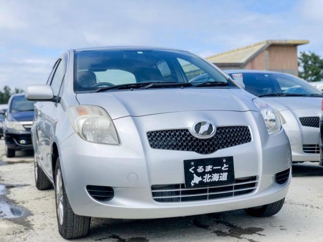 ヴィッツＦ ４ＷＤ　禁煙車　寒冷地仕様　１年保証