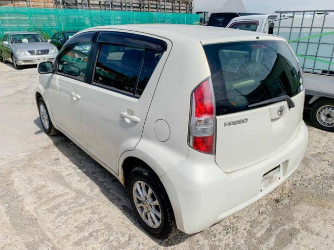パッソＧ Ｆパッケージ　４ＷＤ　禁煙車　寒冷地仕様　１年保証
