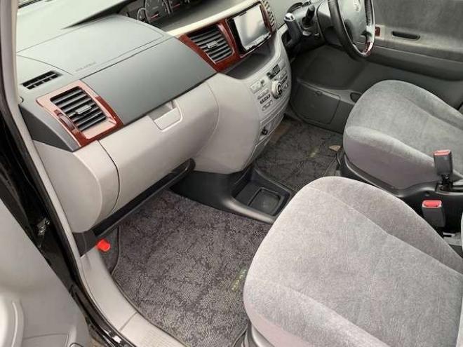 ノア2.0 X リミテッド 4WD　レンタアップ ETC Bカメラ ナビ 内外きれい 2000 5Dr