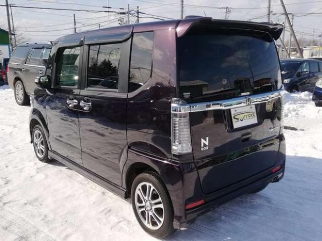 N-BOXカスタムG SSパッケージ 4WD　両側パワスラ　本州仕入れ　8インチナビ 660 5Dr