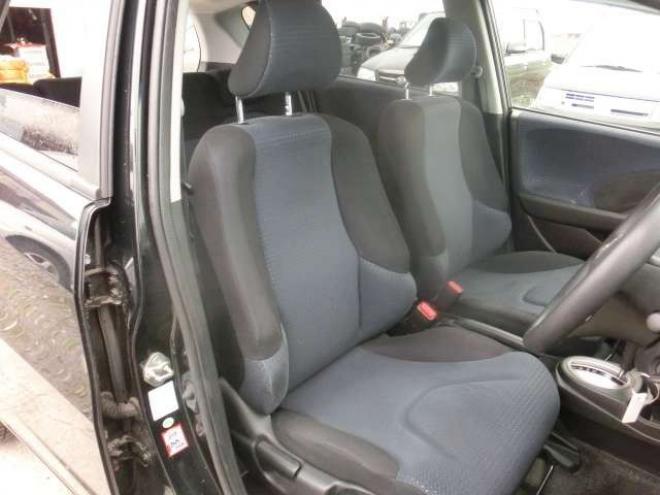 フィット1.3 G 4WD　社外ナビ　ETC　Rカメラ 1300 5Dr